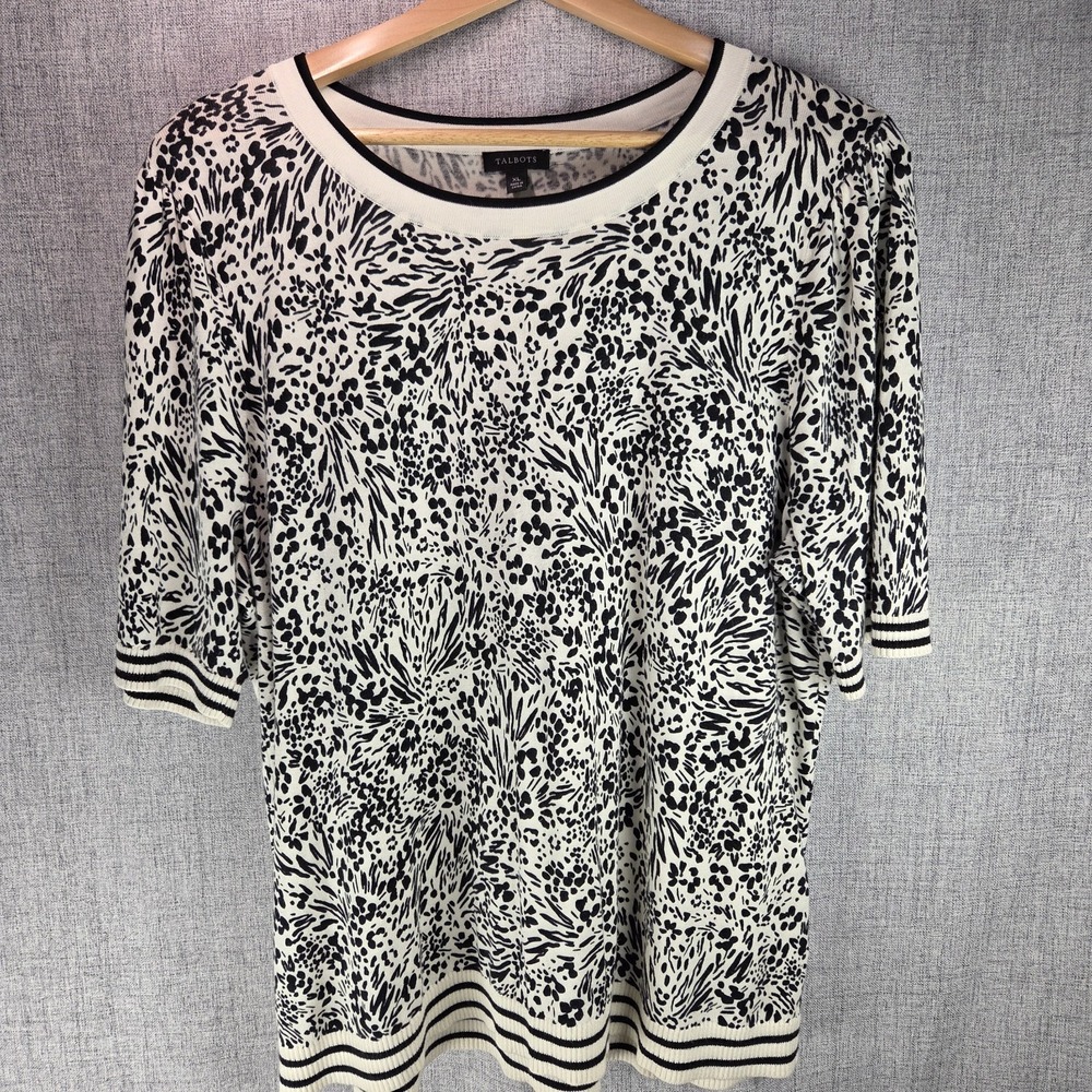Talbots Black White Abstract Animal Print Womens SS V Neck Top XL Sweater